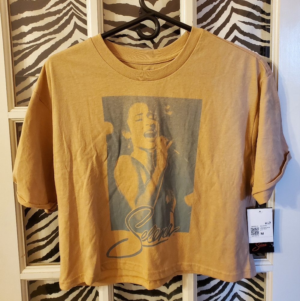 NWT FOREVER 21 Crop Top. Size Medium